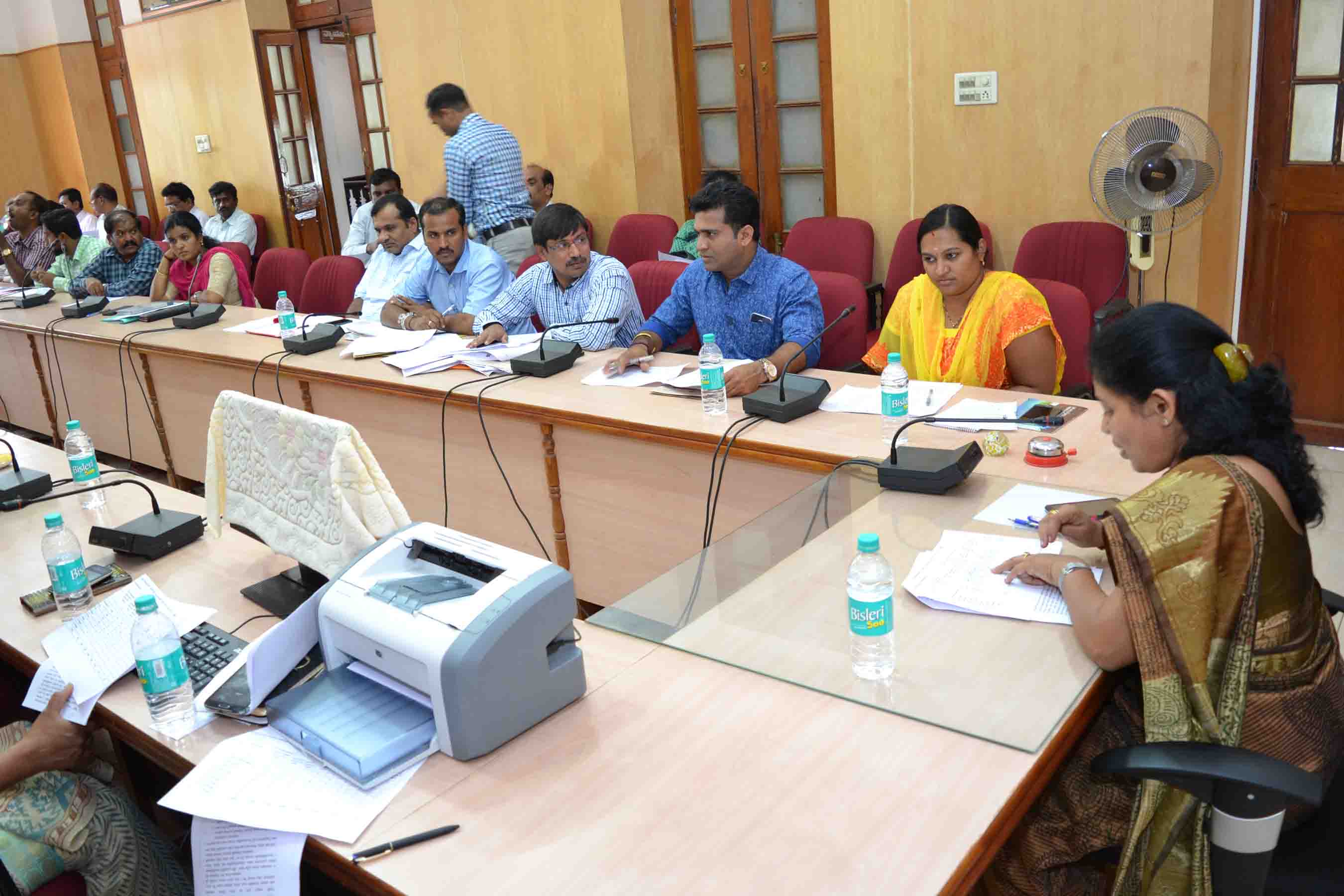 ಪಟ್ಟಣಗಳನ್ನು ಬಯಲು ಶೌಚಾಲಯ ಮುಕ್ತವಾಗಿಸಲು ಎಡಿಸಿ ಕರೆ